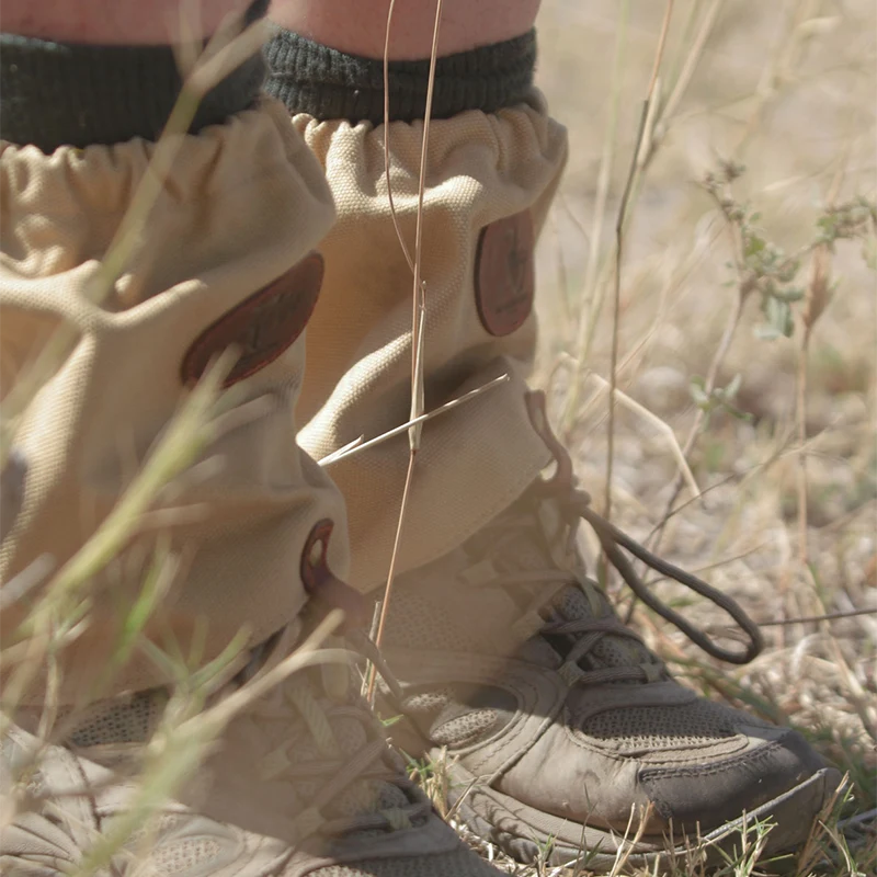 Walking gaiters in canvas and leather by Safari Store USA